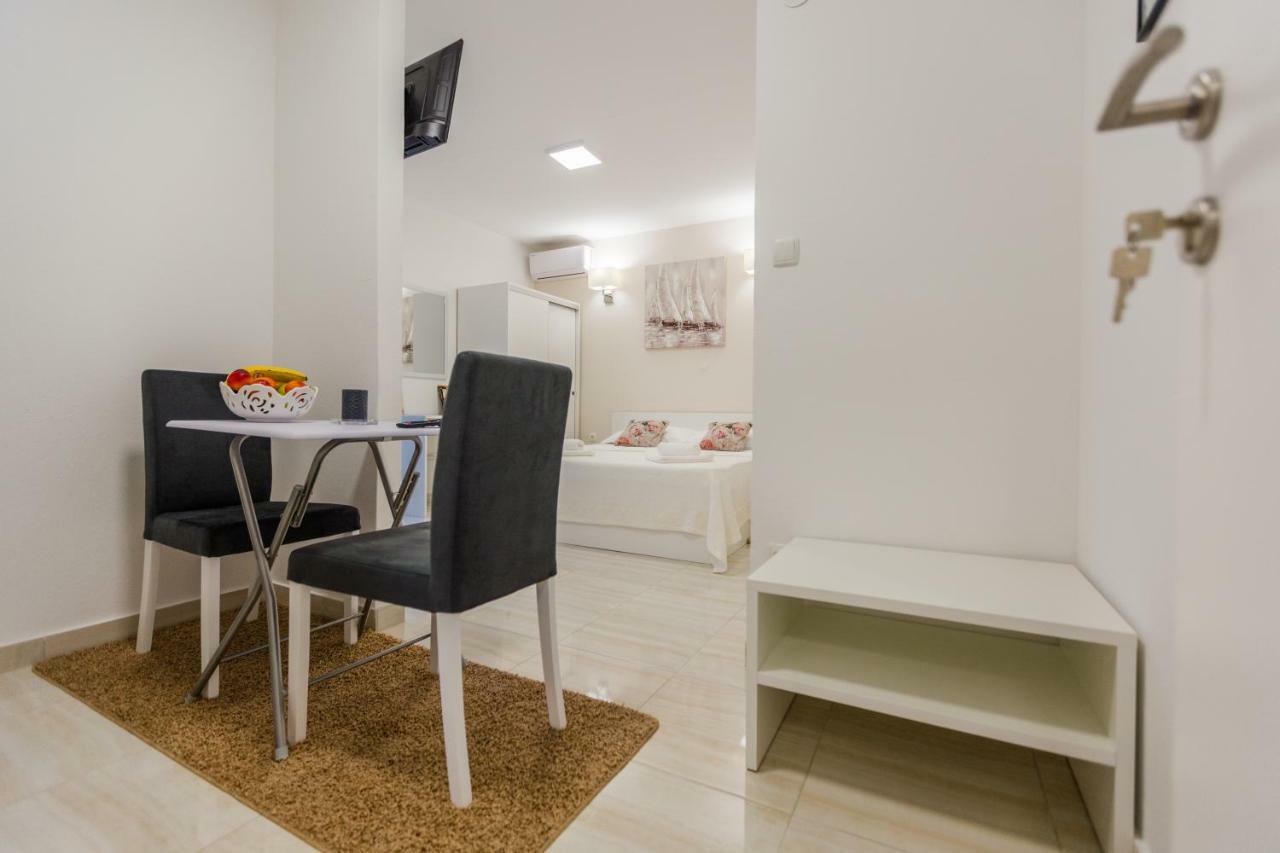 Apartmani Kristijan ツリクヴェニツァ エクステリア 写真
