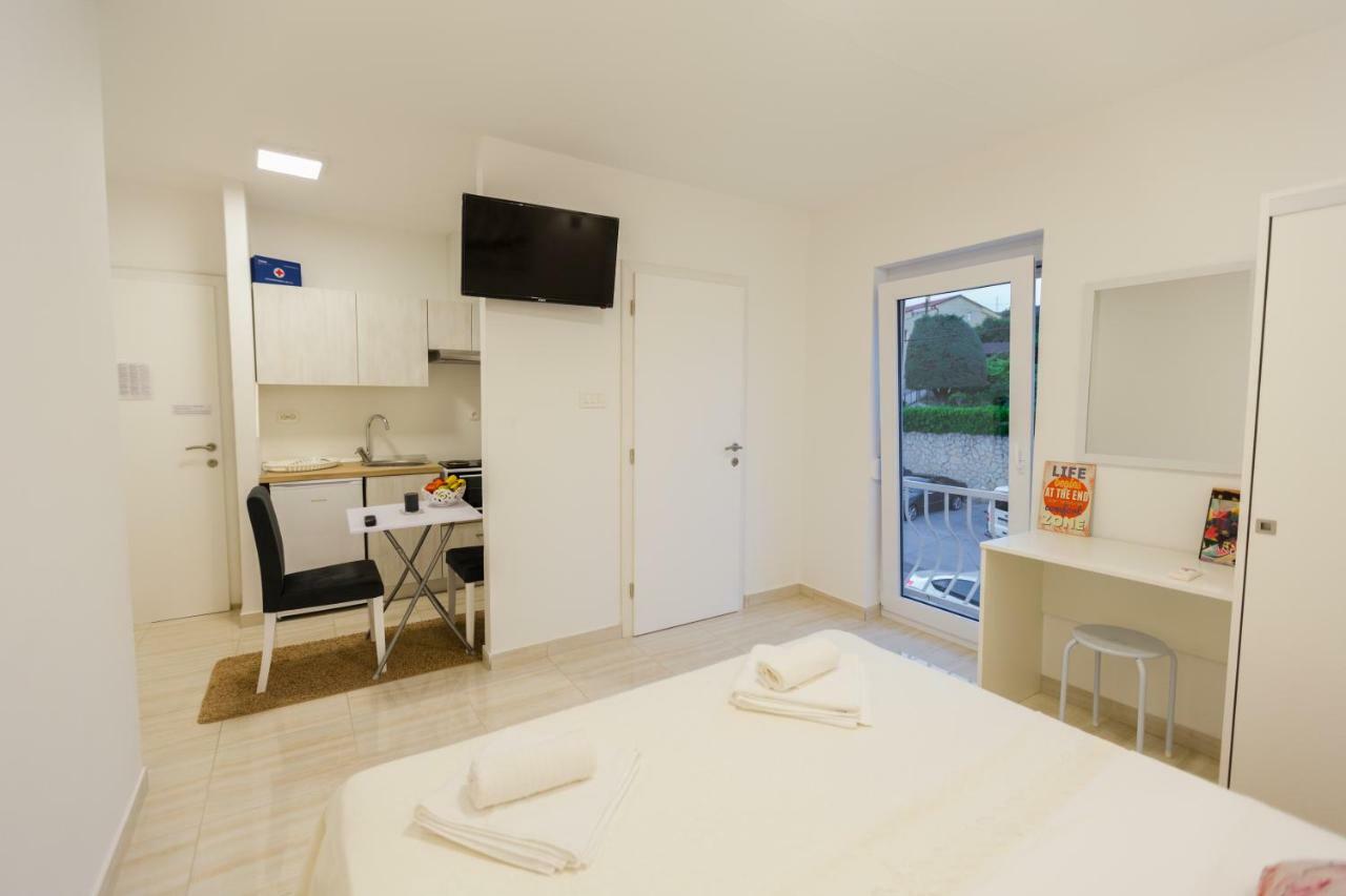 Apartmani Kristijan ツリクヴェニツァ エクステリア 写真