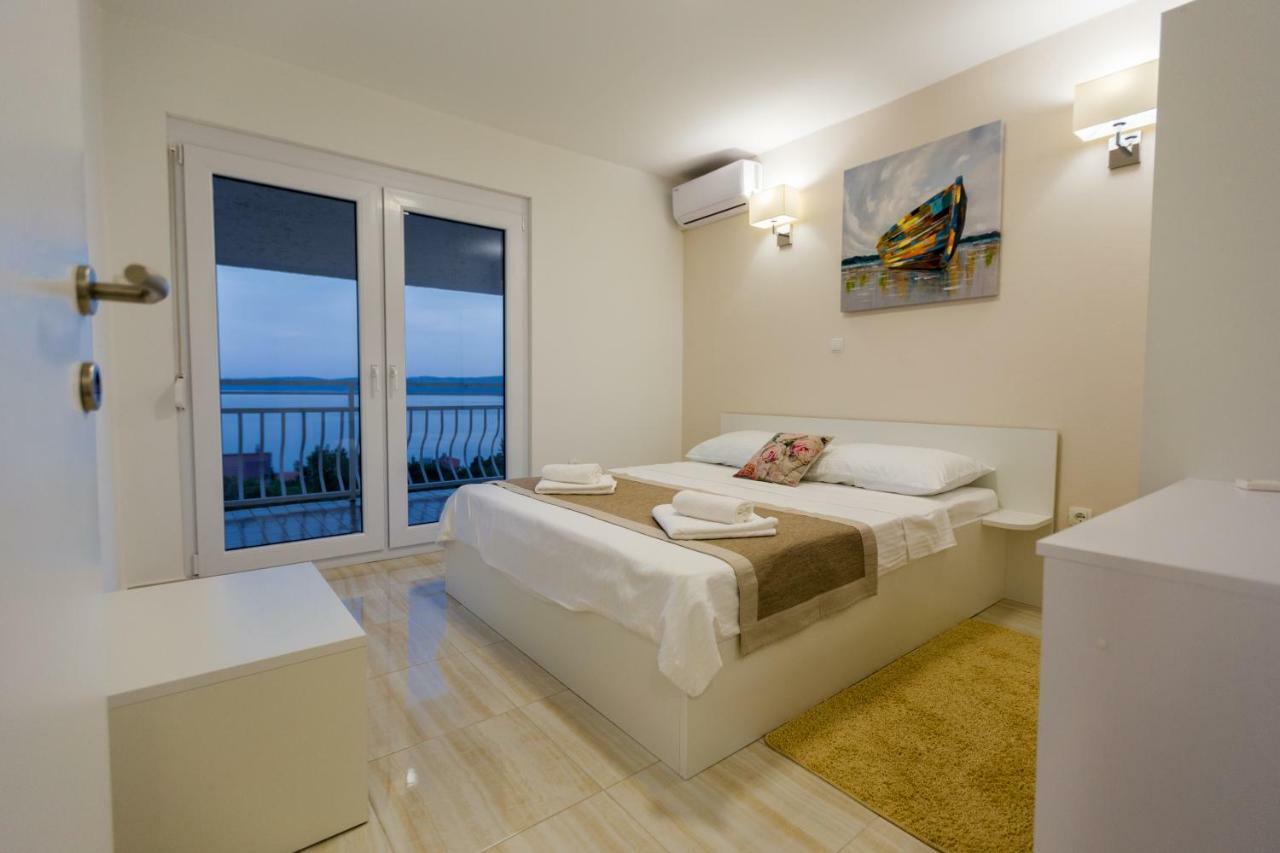 Apartmani Kristijan ツリクヴェニツァ エクステリア 写真